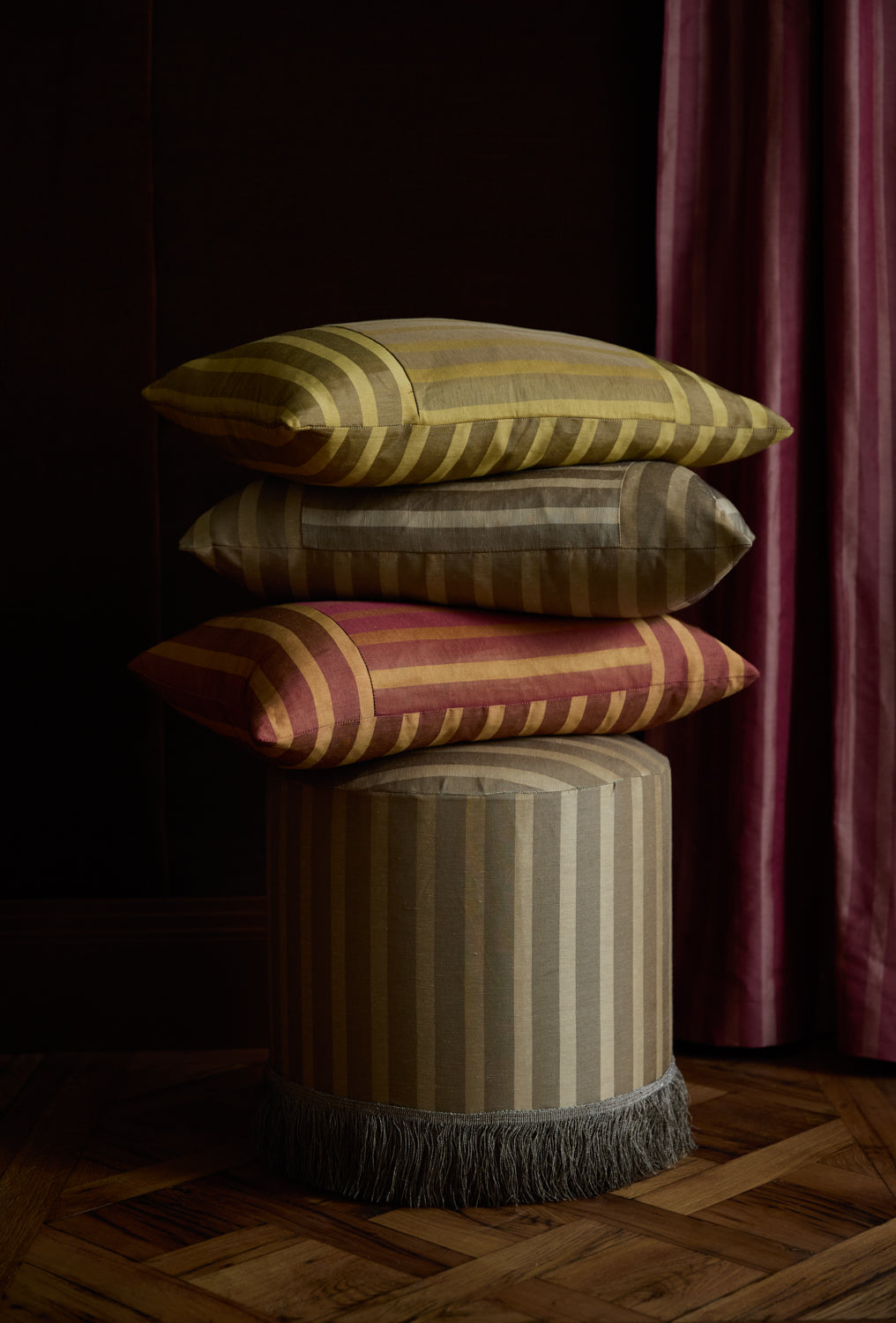 Ionic Stripe – Natural