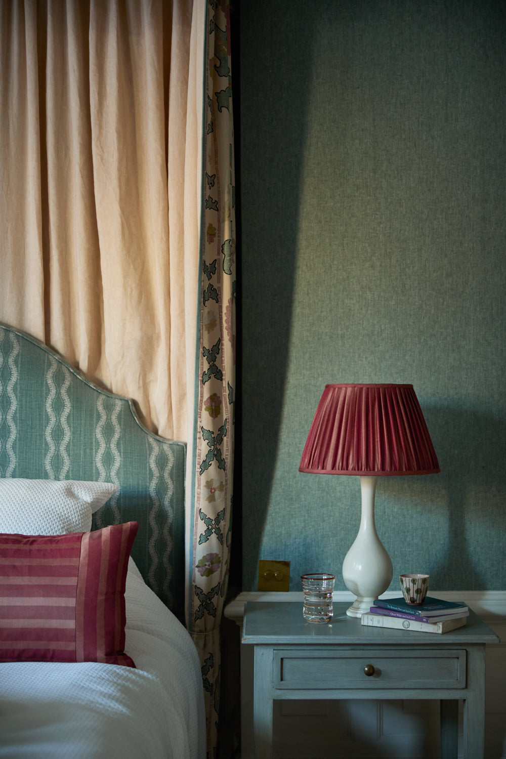 Ionic Stripe – Rose
